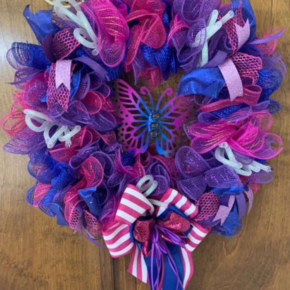 Handmade butterfly wreath - Picture 7 of 8